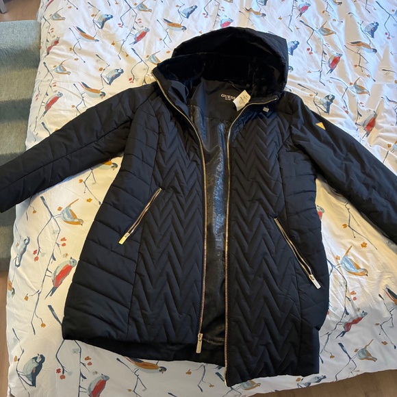 Guess Mid-length Puffer Coat - Picture 2 of 4